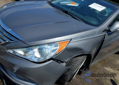 2013 Hyundai Sonata Limited z USA, uszkodzony, nr VIN 5NPEC4AC2DH596380